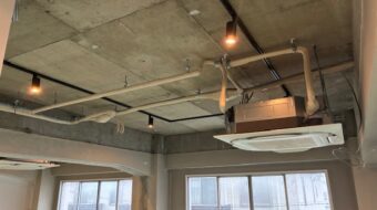 カフェの新規出店に伴う、照明器具設置工事｜近畿 工場・建屋工事・メンテンナンスセンター