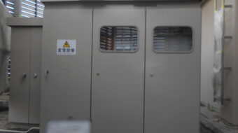 市立小学校における高圧受電設備（キュービクル）塗装改修工事｜近畿 工場・建屋工事・メンテンナンスセンター