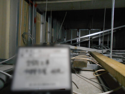 レストハウス空調設備更新工事｜冷媒配管真空乾燥・耐圧試験対応の業務用エアコン更新施工事｜近畿 工場・建屋工事・メンテンナンスセンター