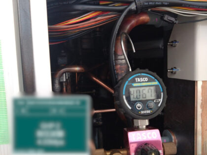 市立中学校の空調設備設置工事｜業務用エアコン新設施工事｜近畿 工場・建屋工事・メンテンナンスセンター