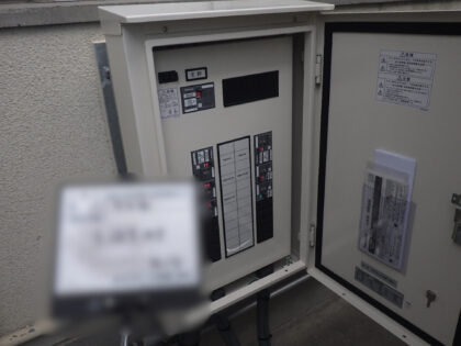 市立中学校の空調電源設備工事｜電源工事・トランス油処理・絶縁測定施工事｜近畿 工場・建屋工事・メンテンナンスセンター