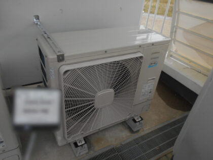 レストハウス空調設備更新工事｜冷媒配管真空乾燥・耐圧試験対応の業務用エアコン更新施工事｜近畿 工場・建屋工事・メンテンナンスセンター