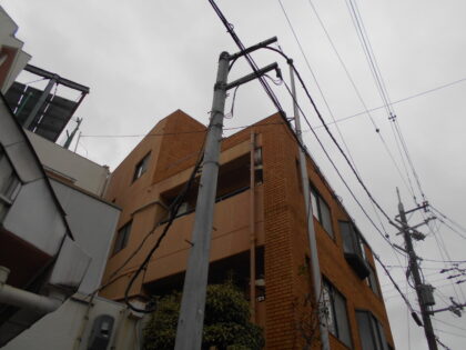 保育所の高圧ケーブル更新工事｜関西電力との調整・高所作業車による高圧受電設備更新施工事｜近畿 工場・建屋工事・メンテンナンスセンター