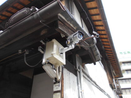 市区町村向け防犯カメラ設置工事｜近畿 工場・建屋工事・メンテンナンスセンター