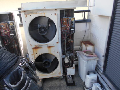 事務所兼倉庫の空調設備更新工事｜業務用エアコン更新・フロンガス回収施工事｜近畿 工場・建屋工事・メンテンナンスセンター