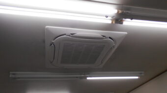 事務所兼倉庫の空調設備更新工事｜業務用エアコン更新・フロンガス回収施工事｜近畿 工場・建屋工事・メンテンナンスセンター