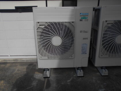 事務所兼倉庫の空調設備更新工事｜業務用エアコン更新・フロンガス回収施工事｜近畿 工場・建屋工事・メンテンナンスセンター