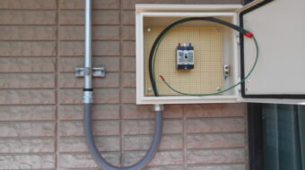 市立幼稚園の空調電源設備設置工事｜空調対応・短期間2日で安全施工｜近畿 工場・建屋工事・メンテナンスセンター